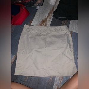 cream color banana republic shorts size 12p